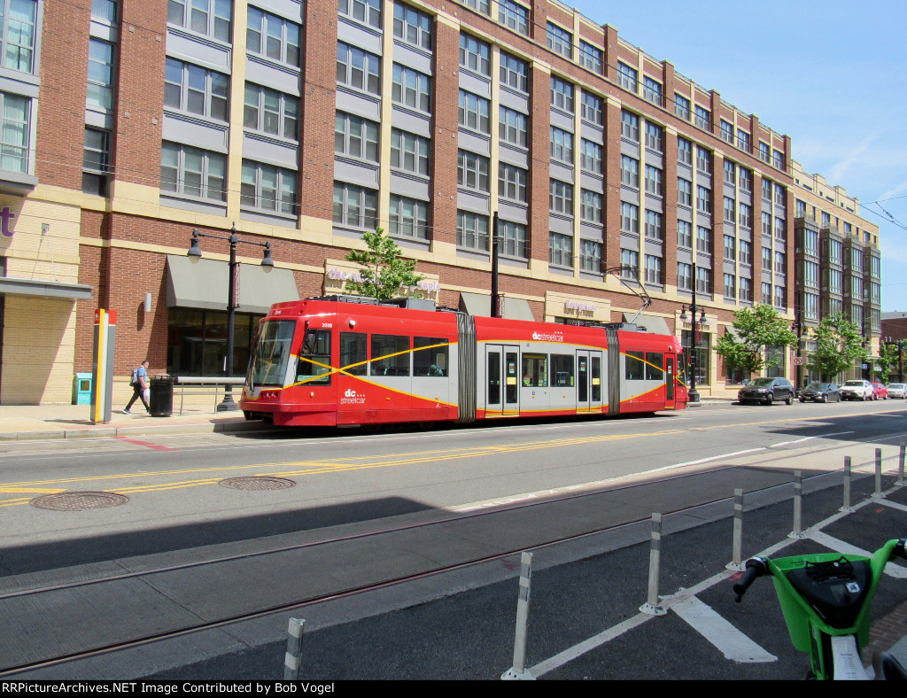 DC Streetcar 203